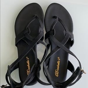 NWOT black sandals
